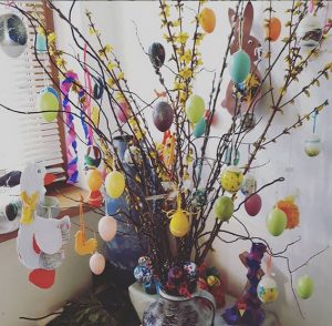 Frühlingsbringer für Kinder: Kleine Geschenke zu Ostern