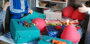Kindergeburtstag daheim - spannende Spiele spielen