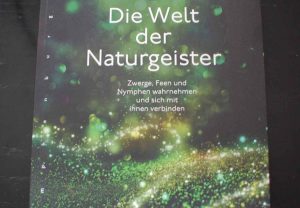 Garten im Mai - Naturgeister