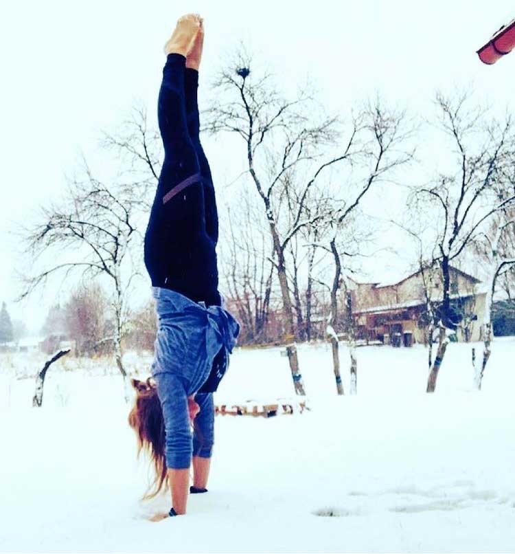 Handstand