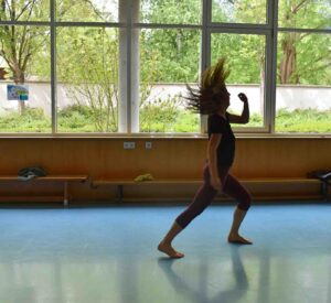 5 Rhythmen: Tanz eine Welle am Sonntag